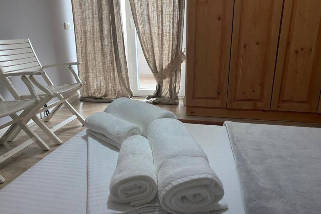 Cozy Lake Front Flat Bequeme Wohnung An Der See Pogradec Buitenkant foto
