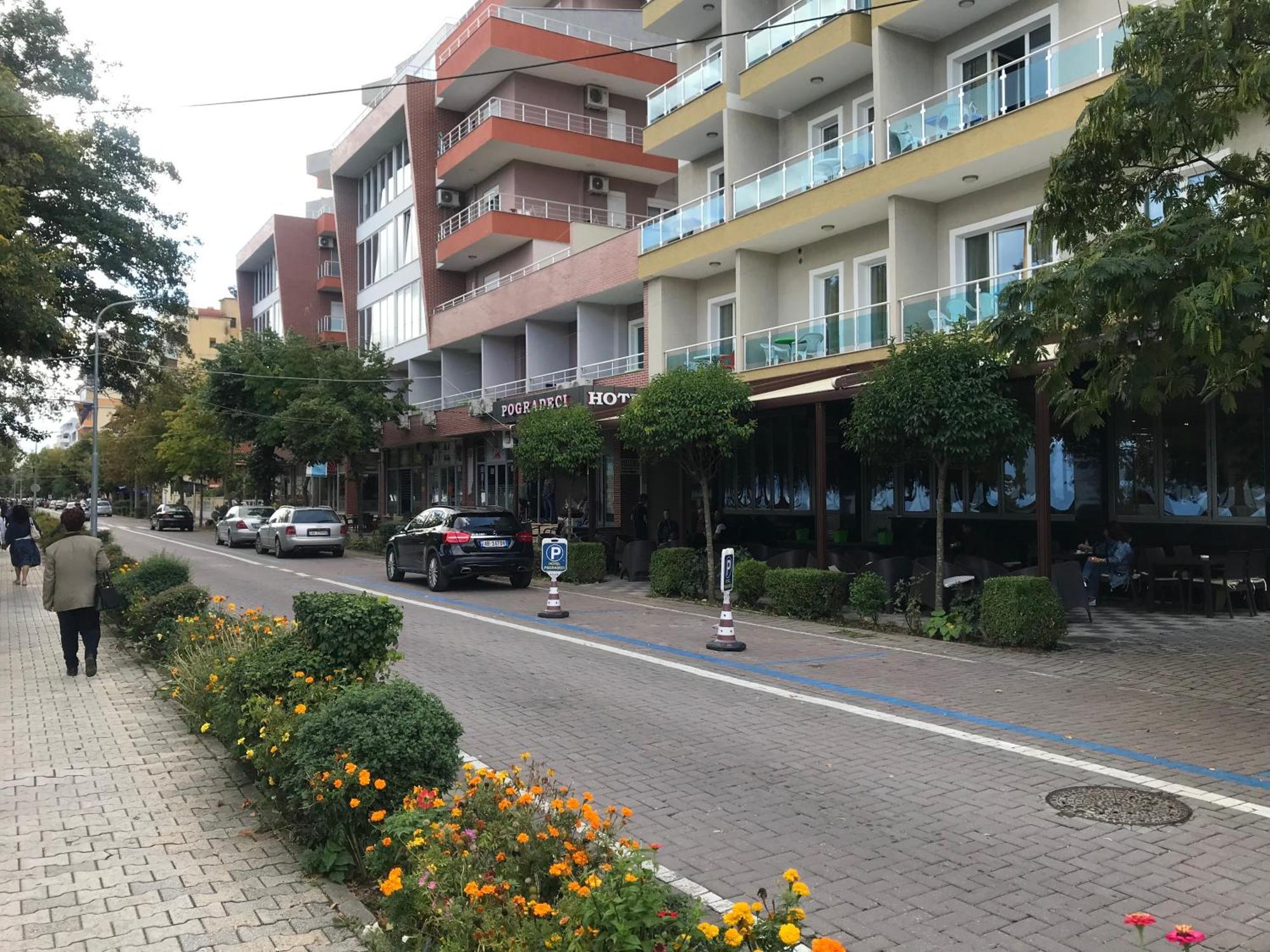 Cozy Lake Front Flat Bequeme Wohnung An Der See Pogradec Buitenkant foto